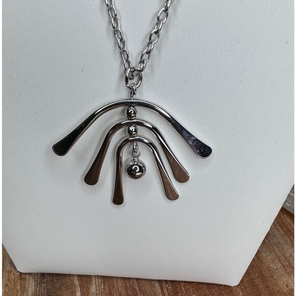 Vintage Avon Modernist Pendant Silver Tone Dangle Necklace "In A Whirl" Design - Picture 2 of 4